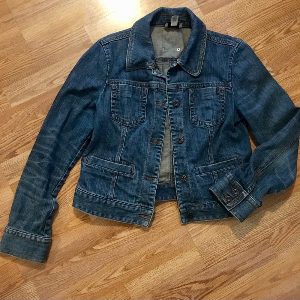 Ann Taylor LOFT jean jacket - size 6